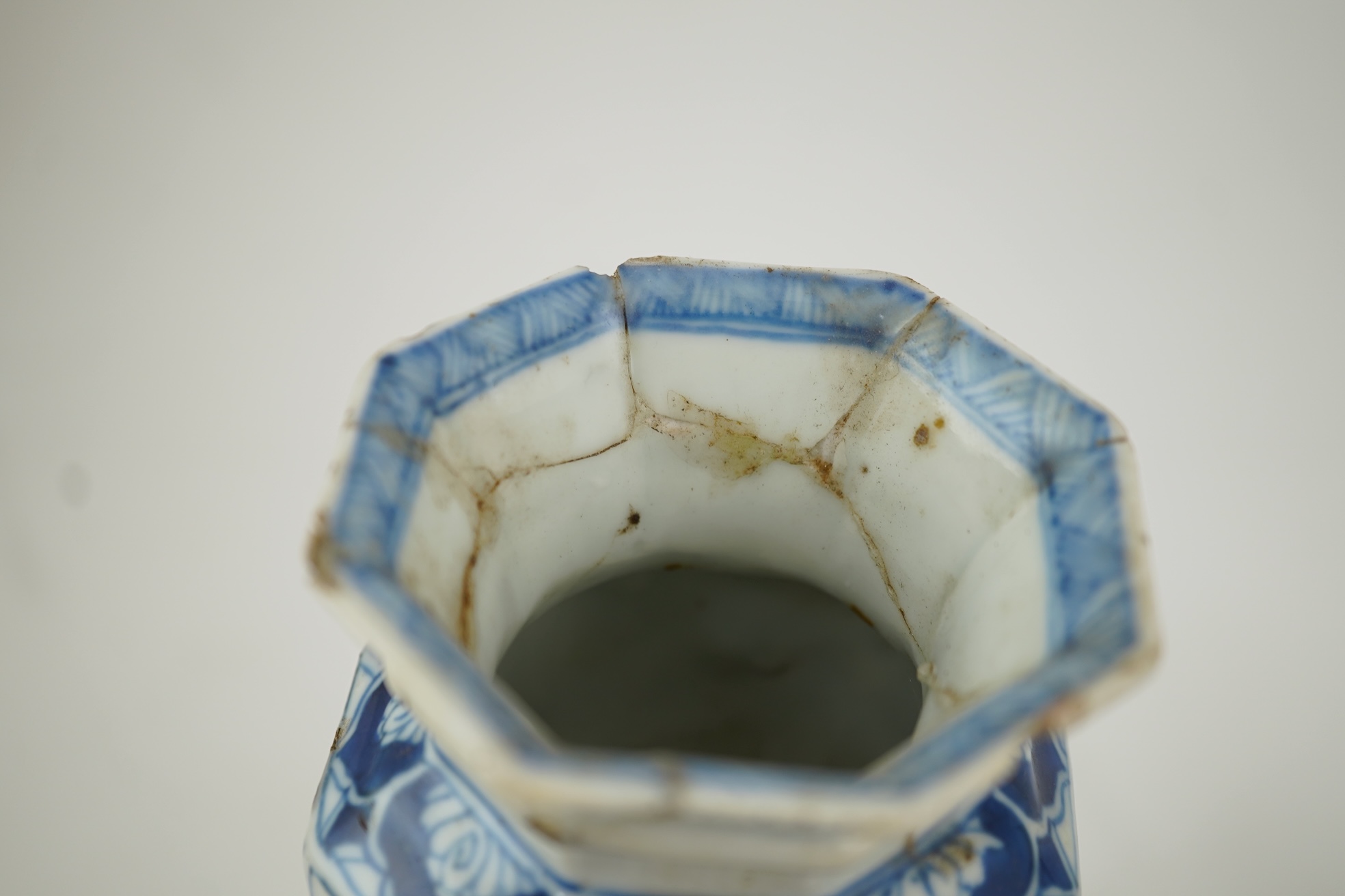 A pair of Chinese blue and white octagonal vases, Kangxi period